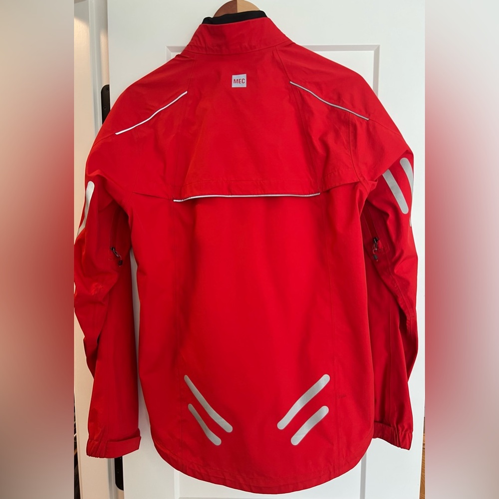 MEC Red Running Jacket - Picture 2 of 2